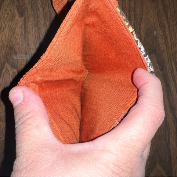 Disney Vera Bradley Minnie Mouse Vine Floral Black Essential Small Wallet - Picture 4 of 5